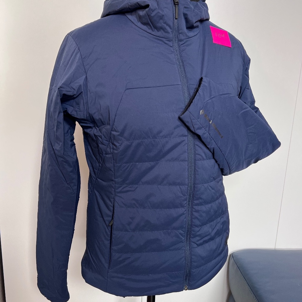 Black Diamond woman's large mid-weight jacket - fall / winter / spring!